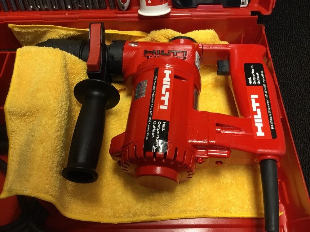 HILTI TE 17 GREAT CONDITION, FREE TABLET, BITS AND EXTRAS