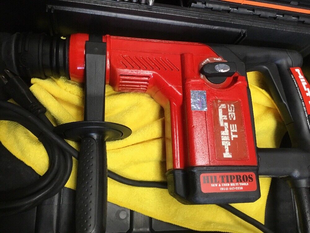 HILTI TE 35 HAMMER DRILL, PREOWNED, FREE SPEAKER,  BITS, EXTRAS