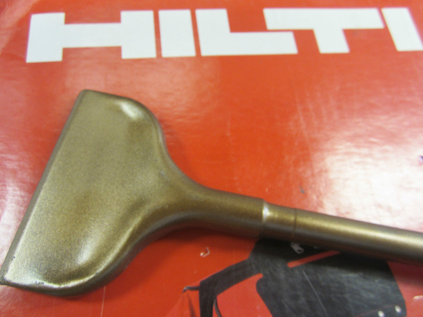 HILTI 19 IN. SELF-SHARPENING WIDE FLAT CHISEL SPM 12 / 50 BRAND NEW,