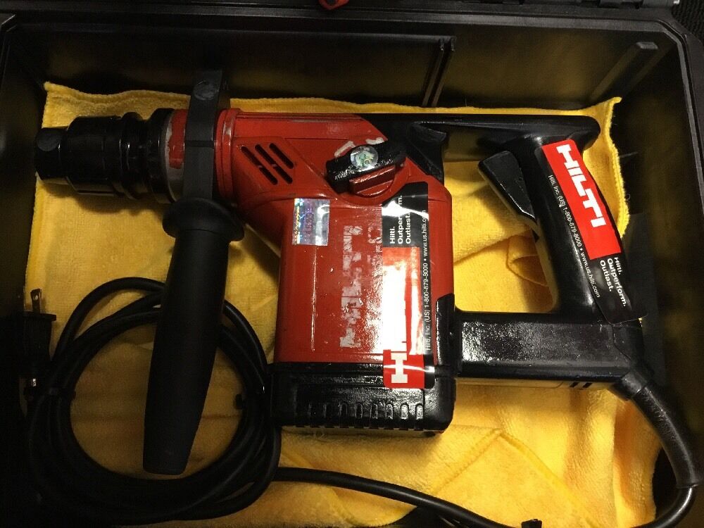 HILTI TE 15-C DRILL, PREOWNED, FREE LASER METER,  PLUS EXTRAS