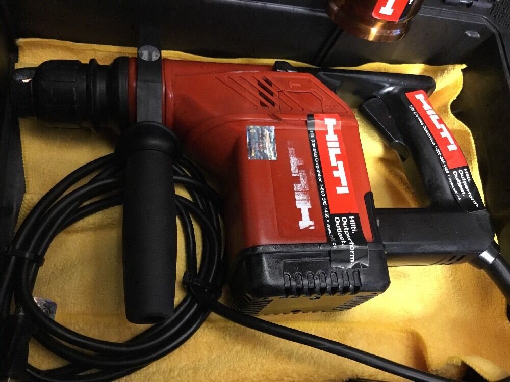 HILTI TE 15, PREOWNED, FREE THERMO, BITS, AND A LOT OF MORE