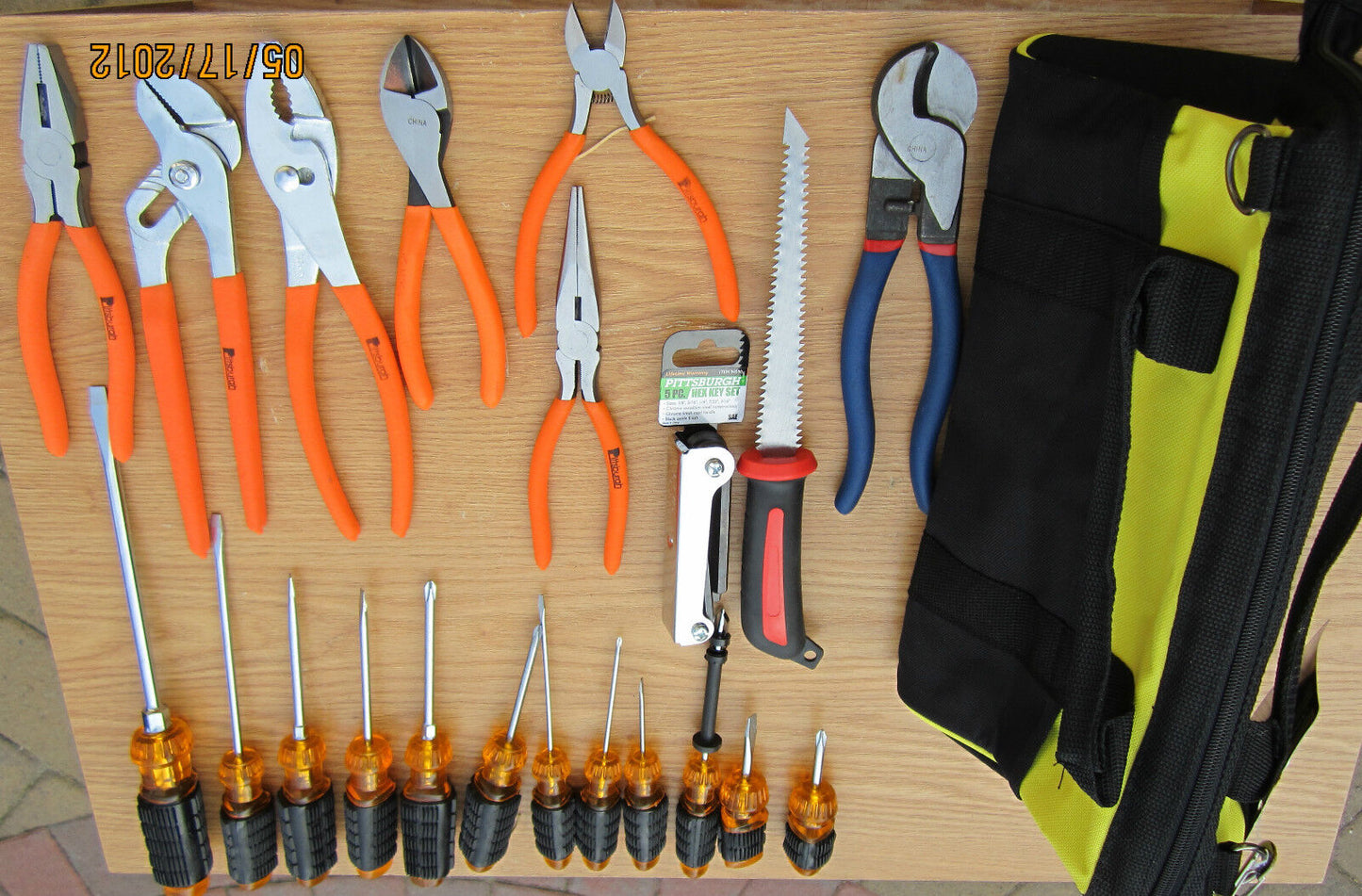 ELECTRICIAN/ PLUMBER  TOOLS  22 PCS,