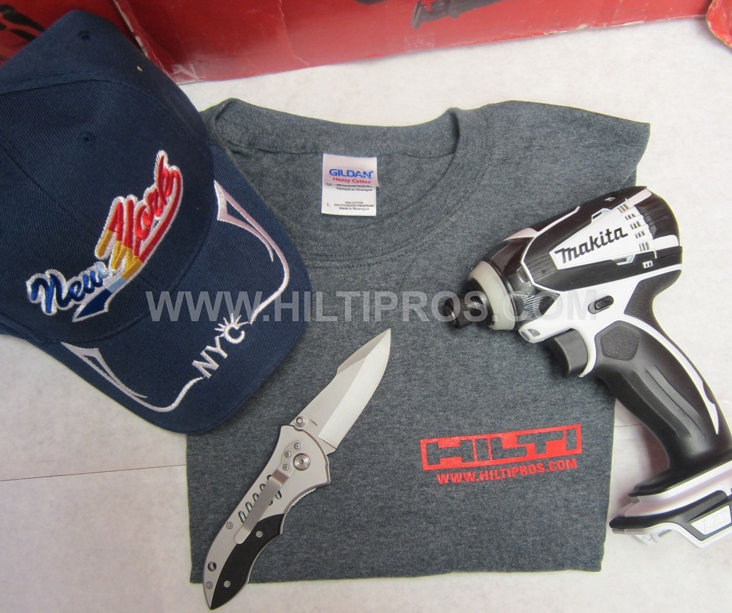 MAKITA IMPACT DRIVER 18 V , STRONG , L@@K ,FREE SHIRT, KNIFE, HAT, FAST SHIP