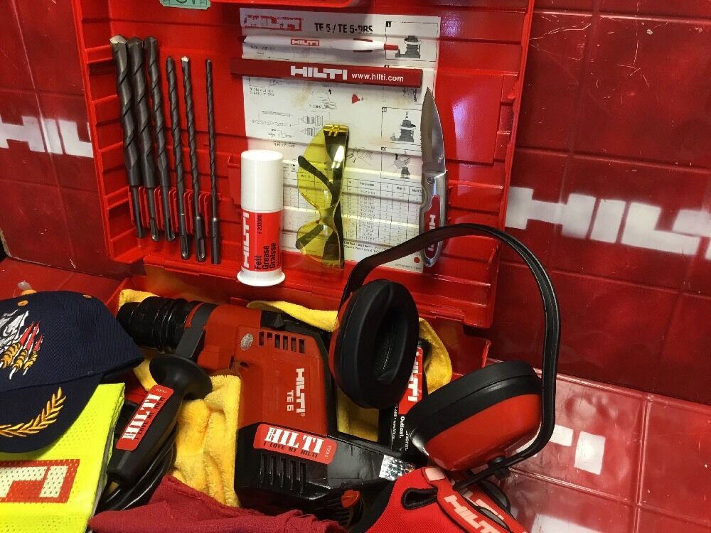 HILTI TE 5 HAMMER DRILL, FREE DRILL BITS AND EXTRAS