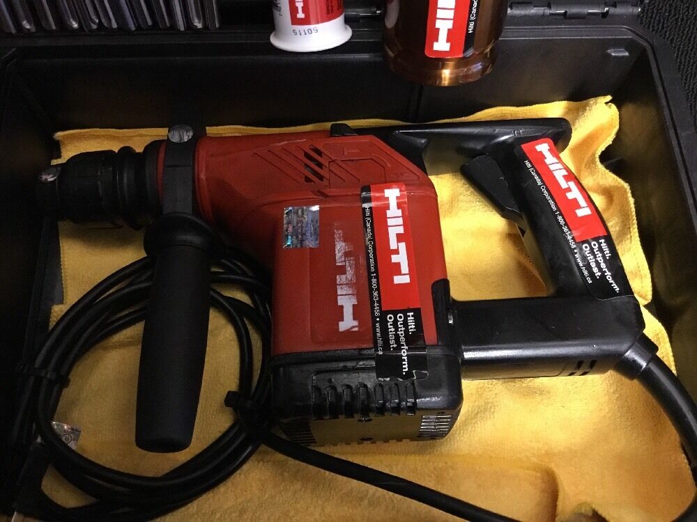 HILTI TE 15, PREOWNED, FREE THERMO, BITS, AND A LOT OF MORE