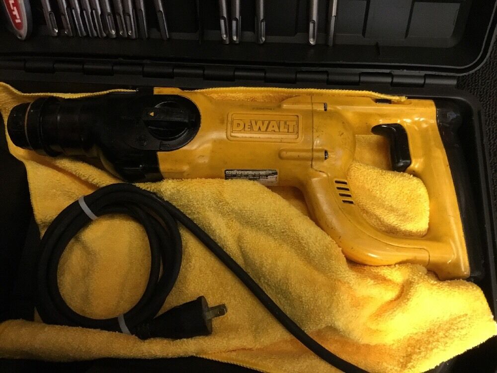 DEWALT D25213 HAMMER PREOWNED, FREE ANGLE GRINDER