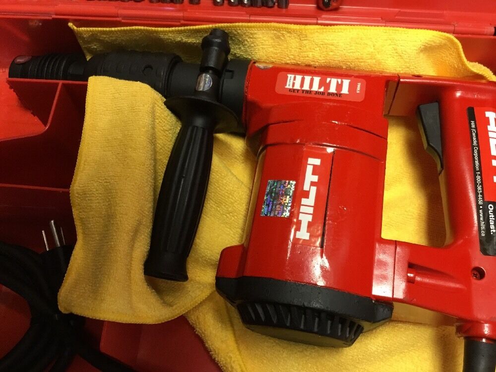 HILTI TE 22 DRILL, PREOWNED, FREE BITS AND EXTRAS, FREE COFFEE MUG