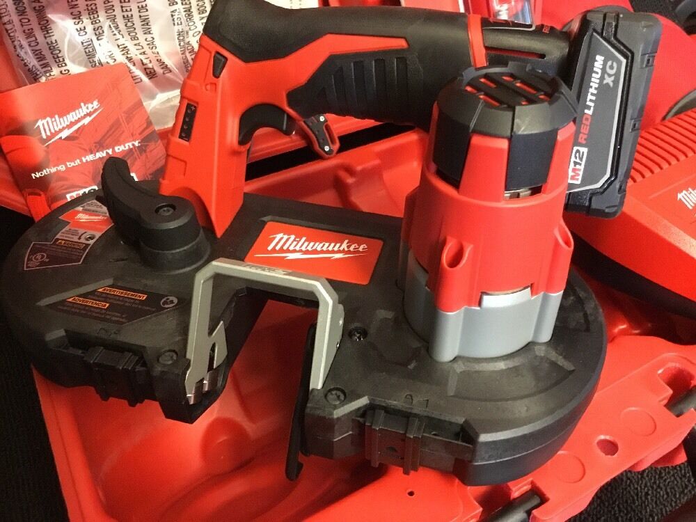 MILWAUKEE M12 CORDLESS BAND SAW,NEW, 2 BATTERIES, FREE GRINDER