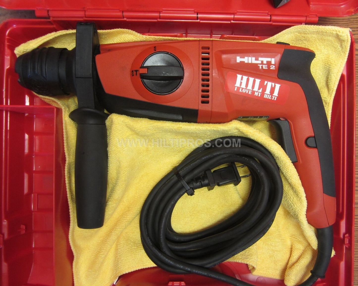 HILTI TE 2 HAMMER DRILL,PREOWNED, FREE BITS, EXTRAS