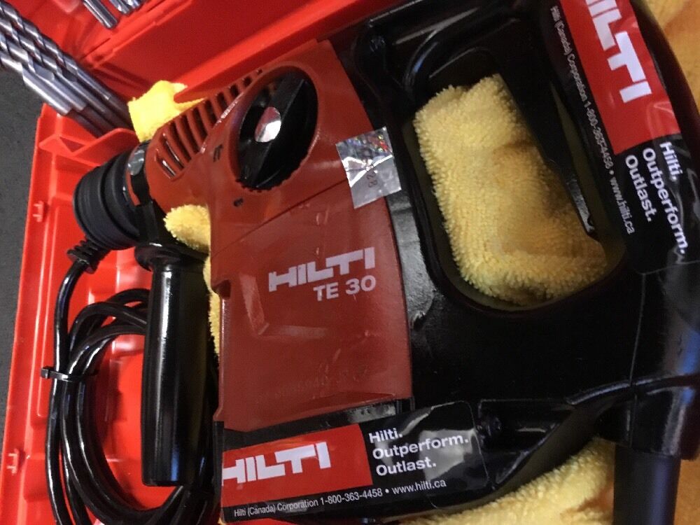 HILTI TE 30, PREOWNED , FREE LASER METER, BITS, EXTRAS