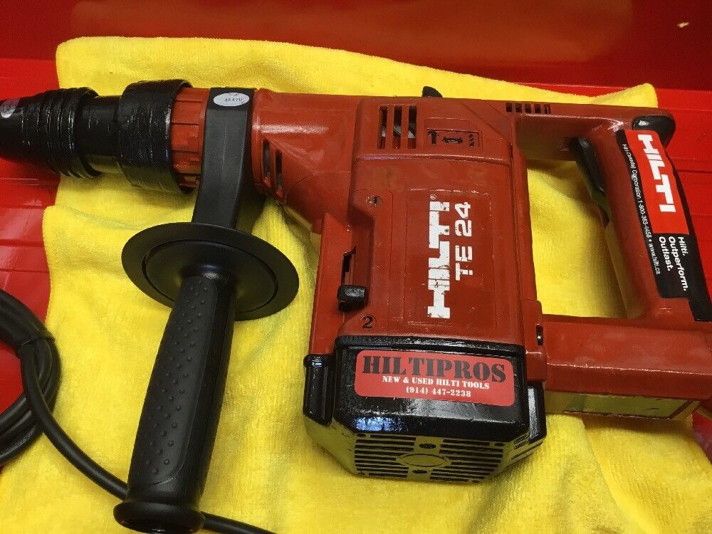 HILTI TE 24 HAMMER DRILL, PREOWNED, FREE KNIFE SET, EXTRAS,