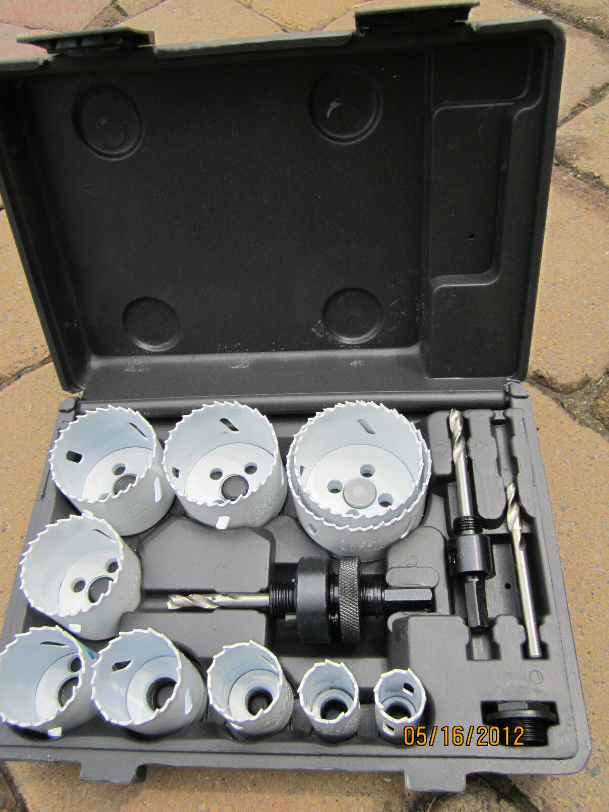 HOLE SAW KIT BI-METAL  14 PCS, Sizes 1/2" to 2-1/2"