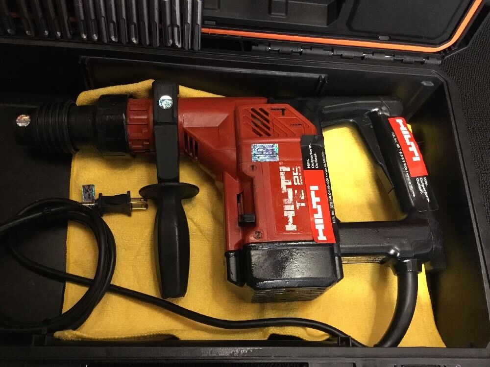 HILTI TE 25, PREOWNED, FREE GRINDER, BITS, A LOT OF EXTRAS