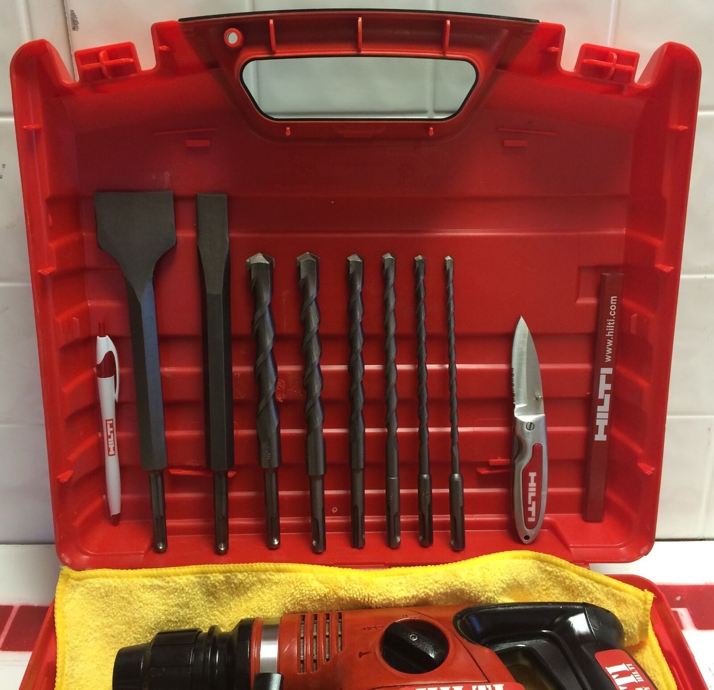 HILTI TE 6-S, PREOWNED, FREE HILTI HAT, SET OF BITS, CHISELS