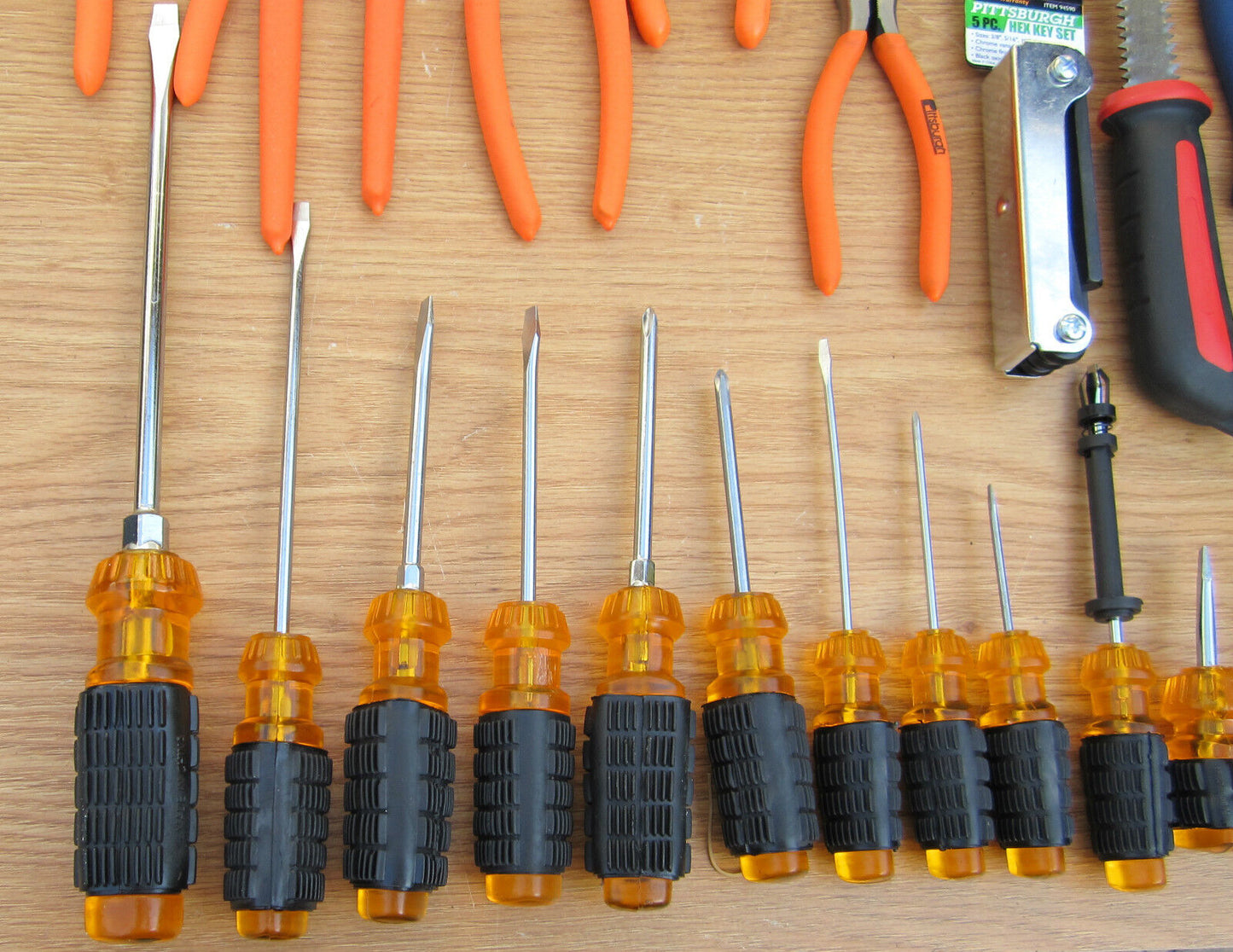 ELECTRICIAN/ PLUMBER  TOOLS  22 PCS,