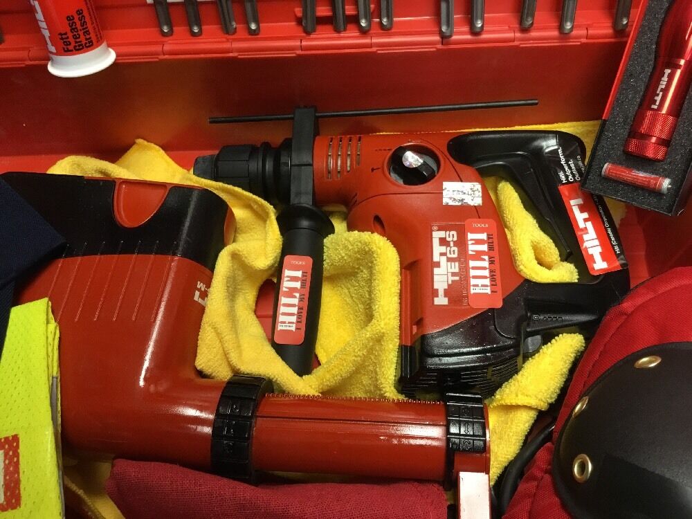 HILTI TE 6-S HAMMER DRILL, W/TE DRS DUST COLLECTOR, FREE EXTRAS