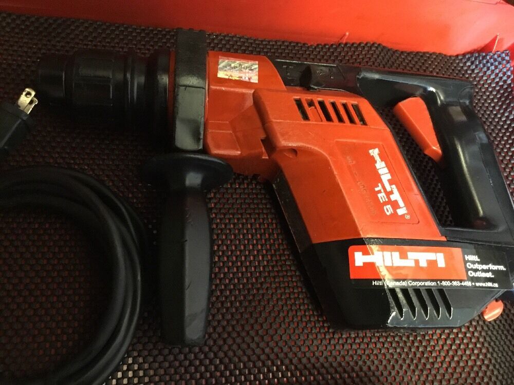 HILTI TE 5 PREOWNED, FREE THERMO, BITS, A LOT OF EXTRA ITEMS