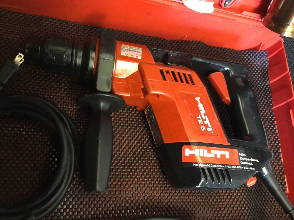 HILTI TE 5 PREOWNED, FREE THERMO, BITS, A LOT OF EXTRA ITEMS