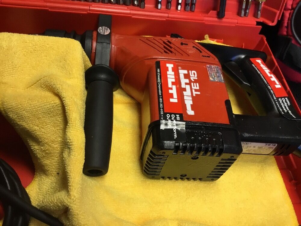 HILTI TE 15 HAMMER DRILL PREOWNED, FREE MUG, BITS, EXTRAS