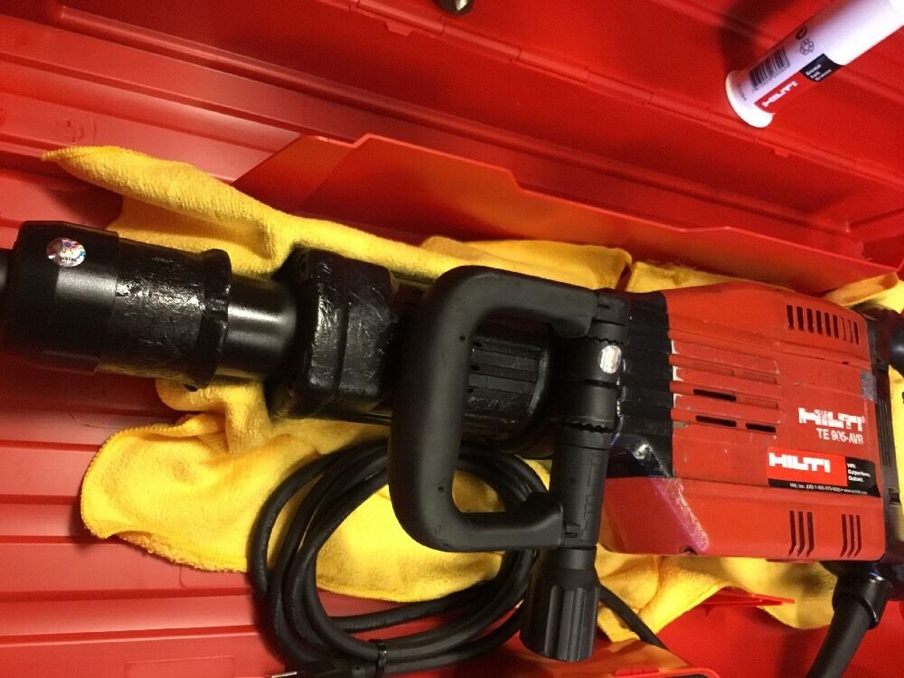 HILTI TE 905-AVR, PREOWNED, FREE ANGLE GRINDER, CHISELS, PLUS EXTRAS, FAST SHIP