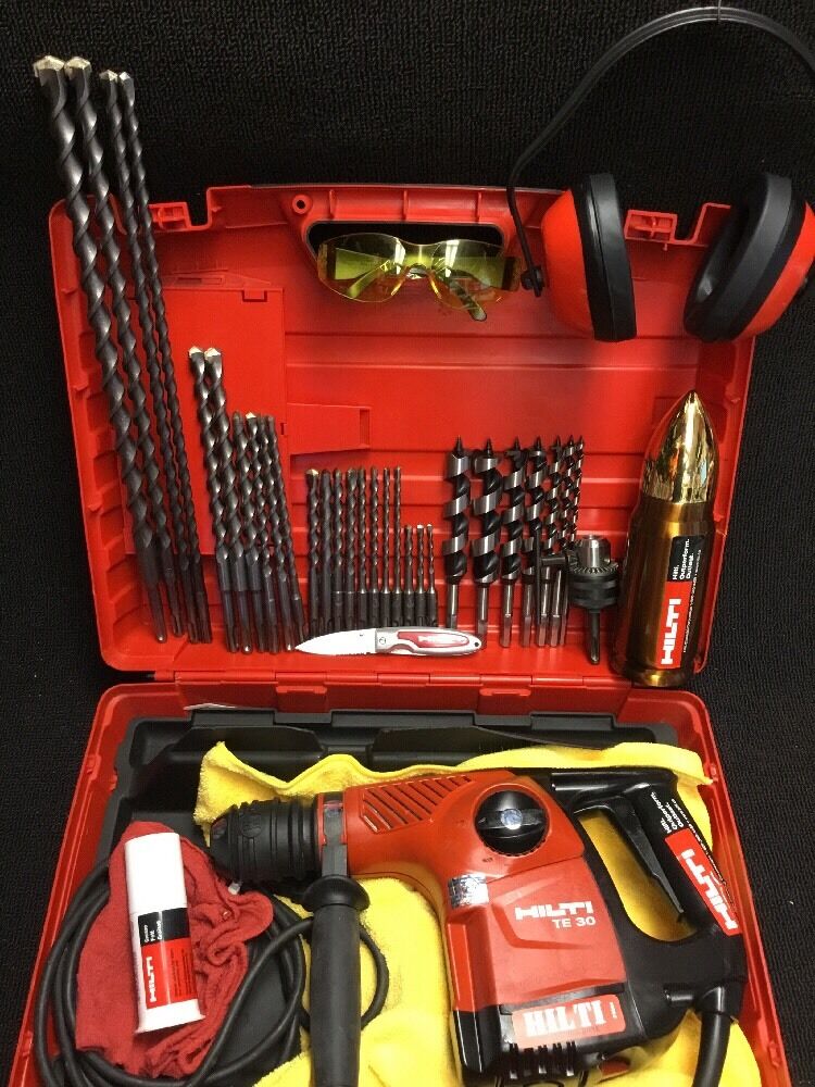 HILTI TE 30, PREOWNED, FREE THERMO BOTTLE, DRILL BITS, EXTRAS