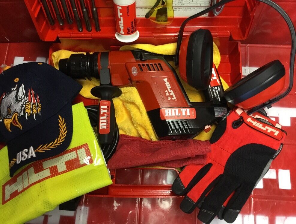 HILTI TE 5 HAMMER DRILL, FREE DRILL BITS AND EXTRAS