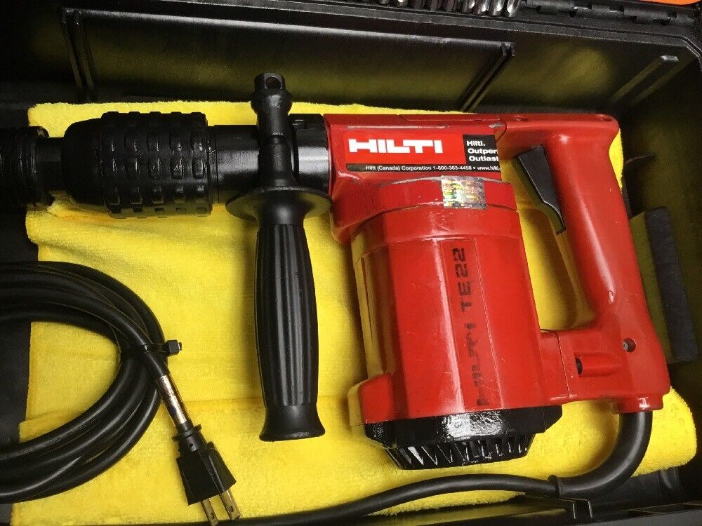 HILTI TE 22 HAMMER DRILL, PREOWNED, FREE KNIFE SET,  EXTRAS