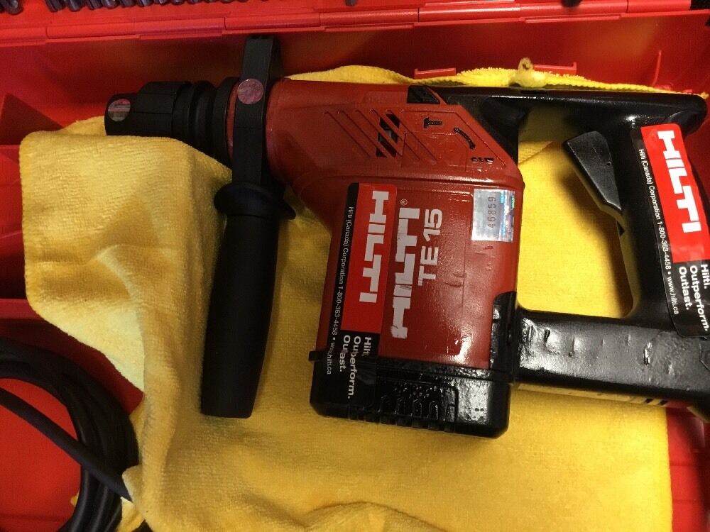 HILTI TE 15 HAMMER DRILL PREOWNED, FREE MUG, BITS, EXTRAS