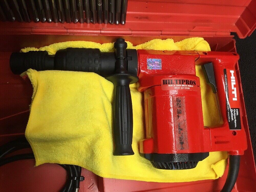 HILTI TE 22 HAMMER DRILL,PREOWNED, FREE SPEAKER,  EXTRAS,