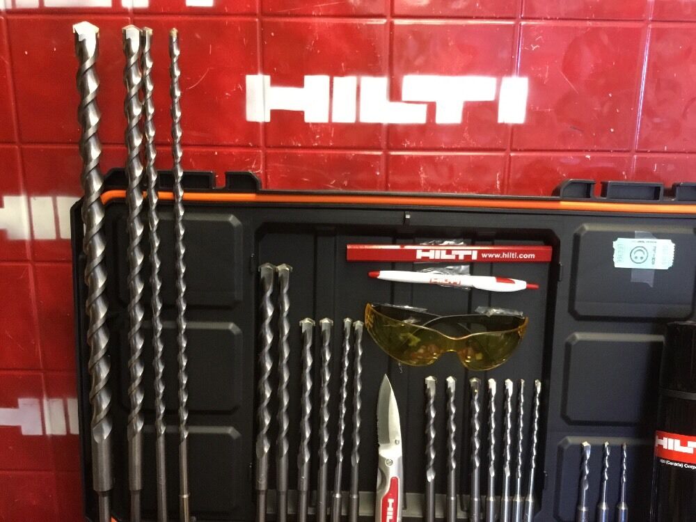 HILTI TE 35 HAMMER DRILL ,PREOWNED, VERY STRONG, FREE BITS