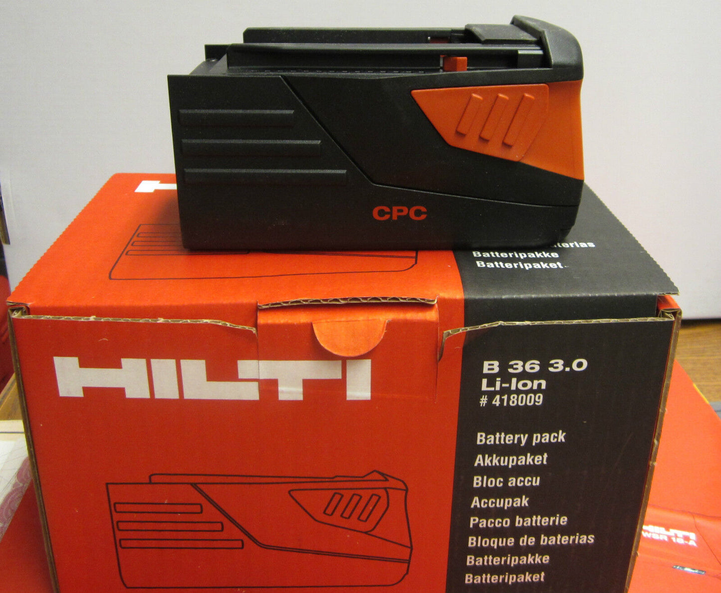 HILTI  Lion-Ion BATTERY PACK  B 36 3.0 BRAND NEW,