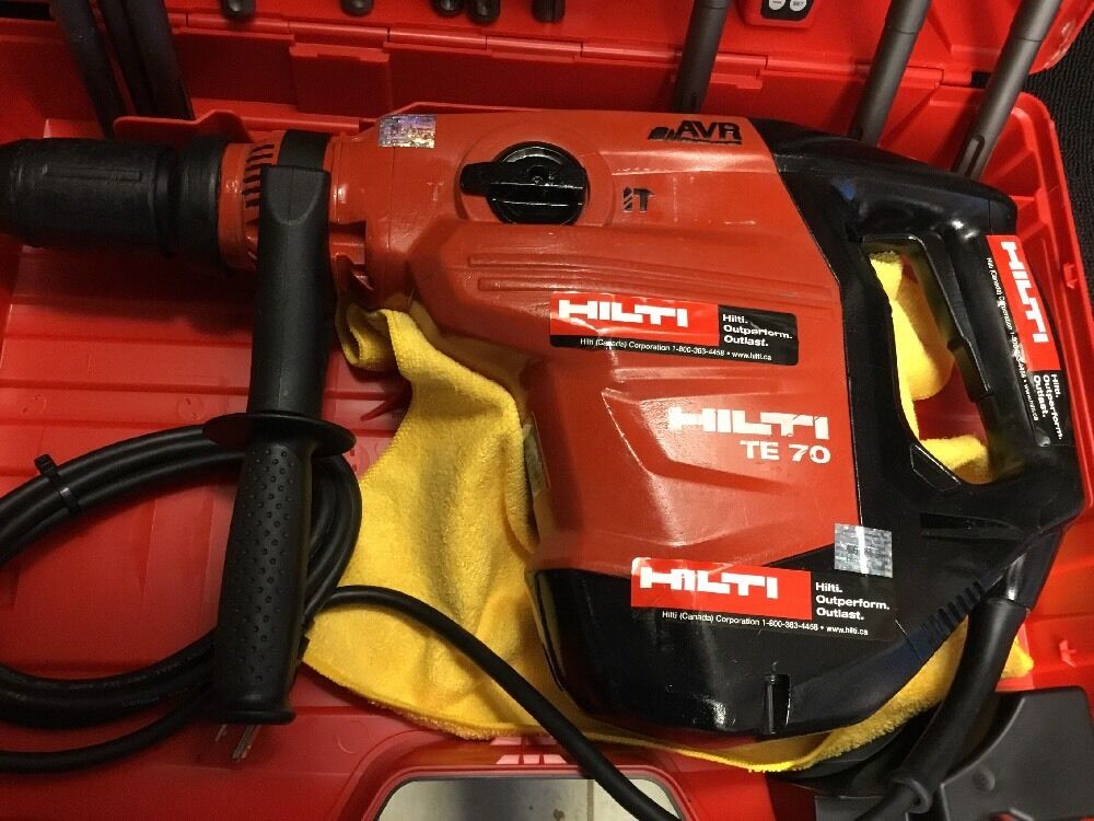 HILTI TE 70 AVR, PREOWNED, FREE LASER METER, BITS , CHISELS