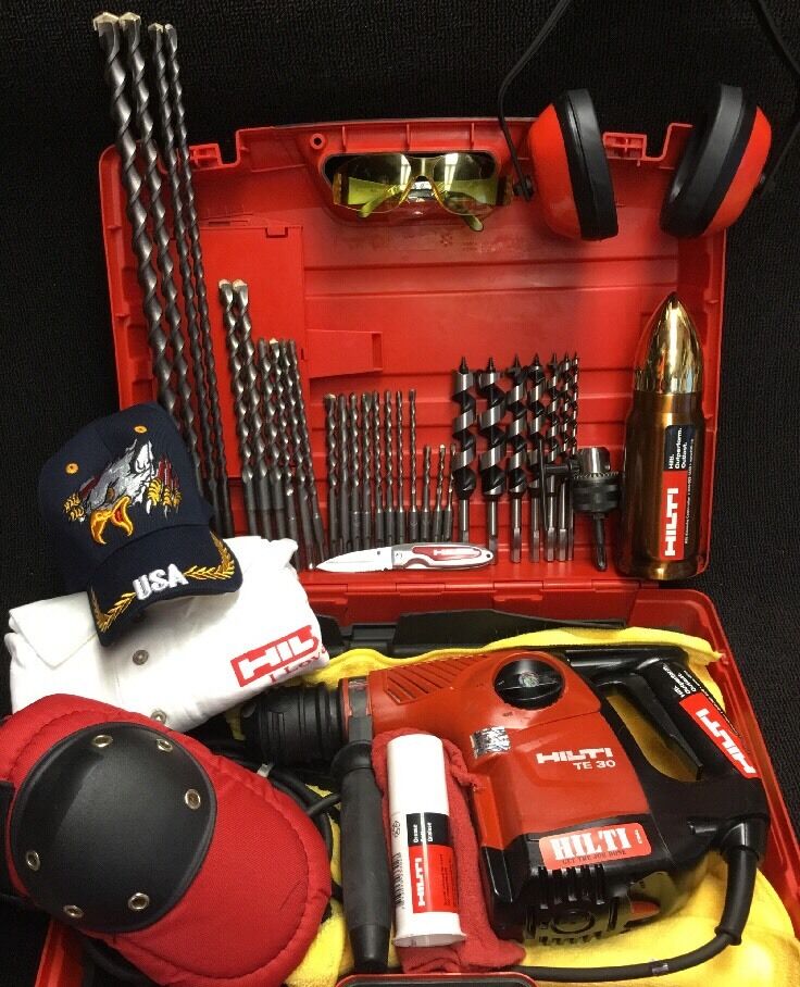 HILTI TE 30, PREOWNED, FREE THERMO BOTTLE, DRILL BITS, EXTRAS