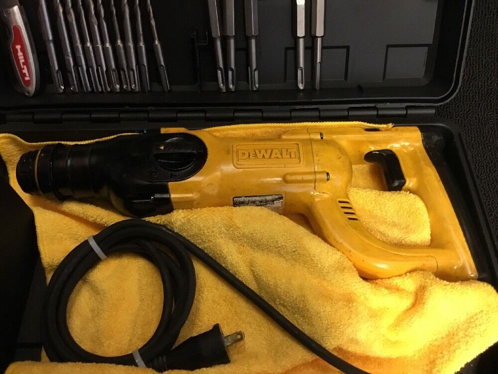 DEWALT D25213 HAMMER PREOWNED, FREE ANGLE GRINDER