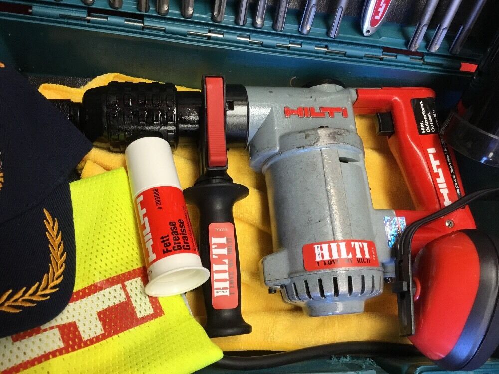 HILTI TE 17,PREOWNED, GREAT CONDITION, LOADED BITS, EXTRAS