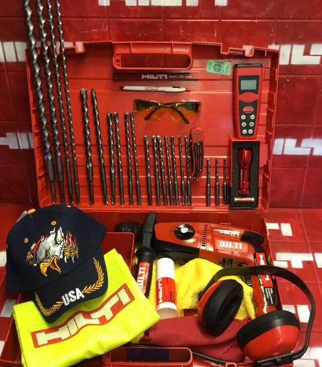 HILTI TE 2 HAMMER DRILL, EXCELLENT CONDITION, FREE MEASURER,