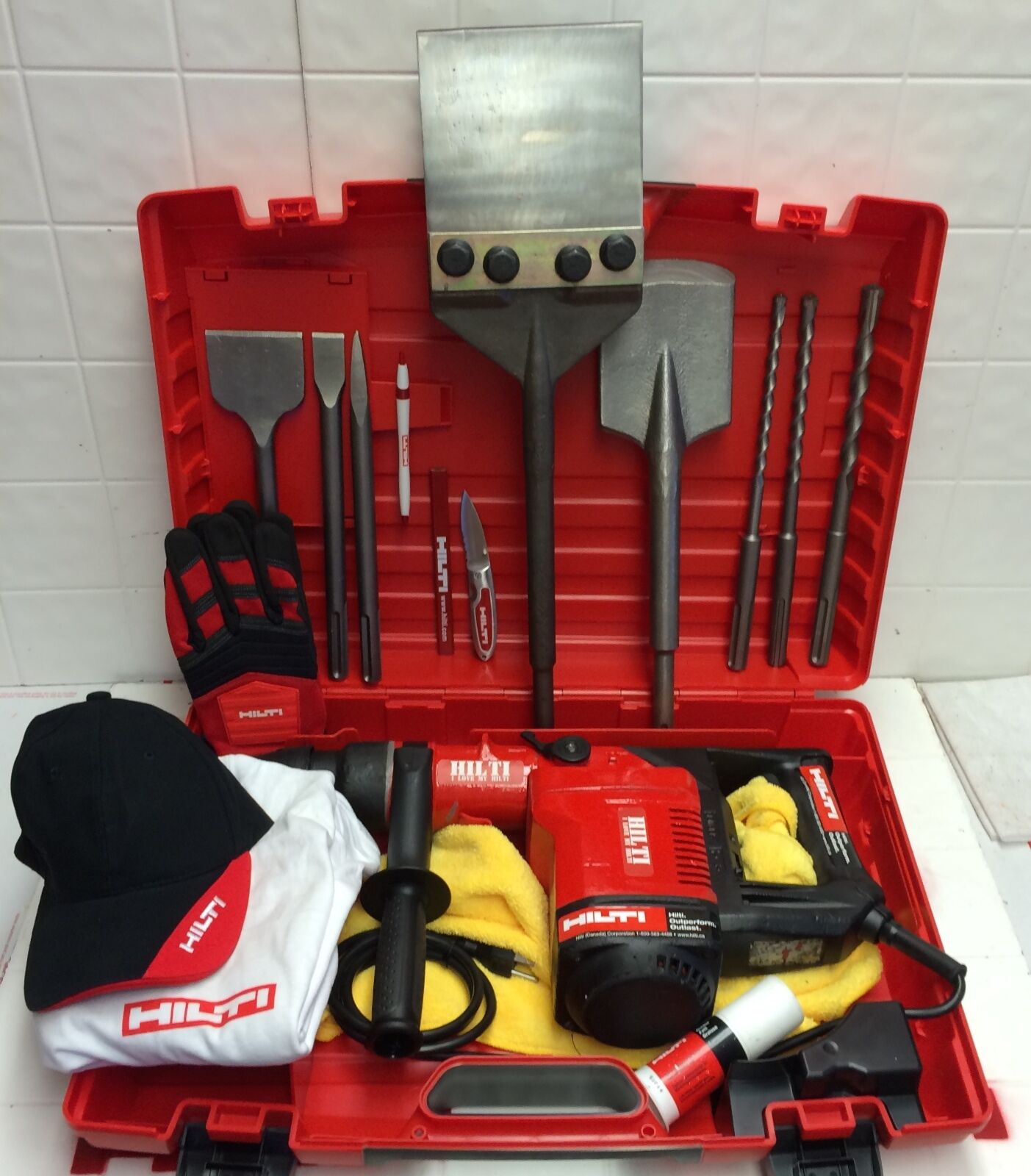 HILTI TE 74 PREOWNED, FREE BITS, CHISELS, HILTI HAT