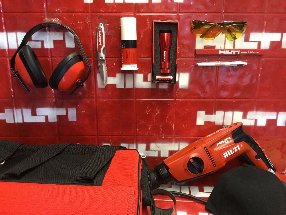 HILTI TE 2 HAMMER DRILL, PREOWNED, EXCELLENT CONDITION, EXTRAS