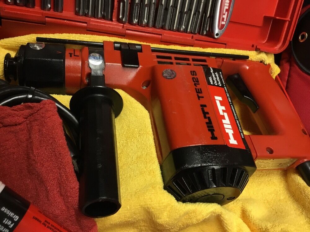 HILTI TE 12 S, GREAT CONDITION, FREE BITS, FREE THERMO BOTTLE