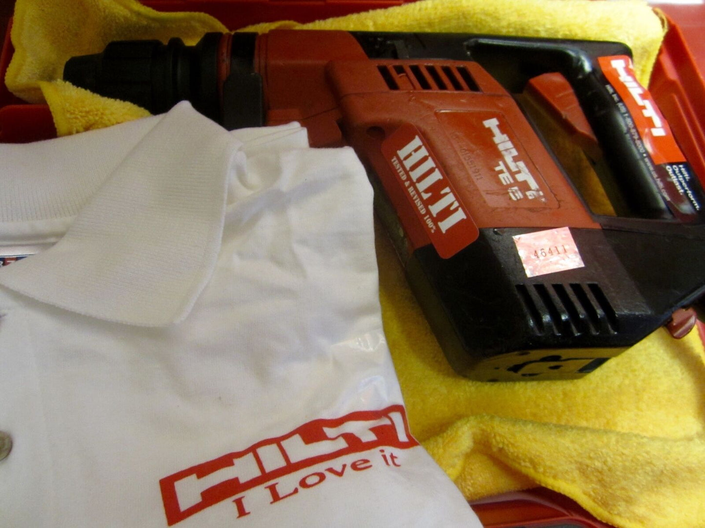 HILTI TE 5 HAMMER DRILL, STRONG, FREE DRILL BITS & CHISELS