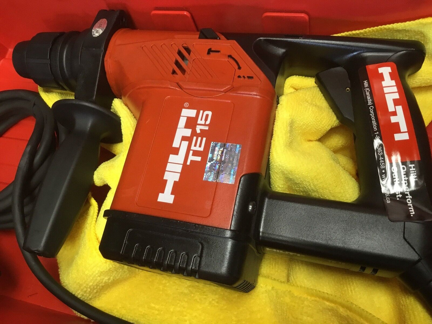 HILTI TE 15 HAMMER DRILL, USED ONLY AS DISPLAY, MADE IN GERMANY, FREE EXTRAS