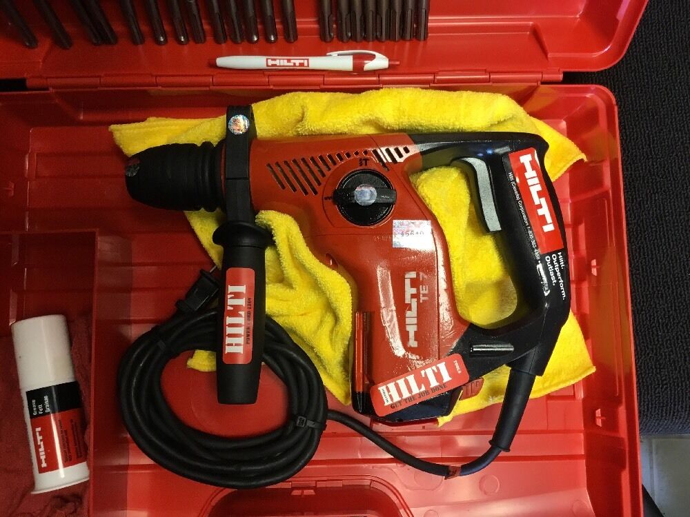 HILTI TE 7 HAMMER DRILL, EXCELLENT, FREE BITS, FREE THERMO BOTTLE