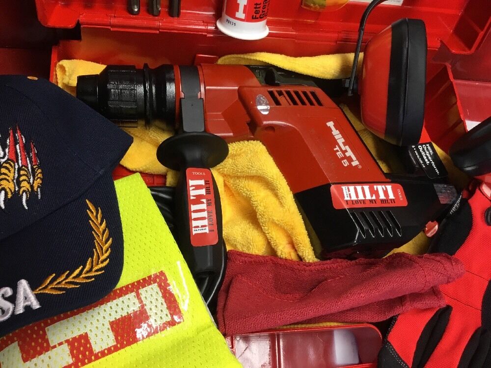 HILTI TE 5 HAMMER DRILL, FREE DRILL BITS AND EXTRAS