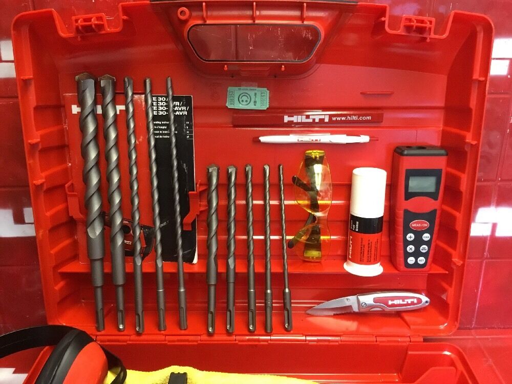 HILTI 30 ROTARY HAMMER, PREOWNED, EXCELLENT CONDITION