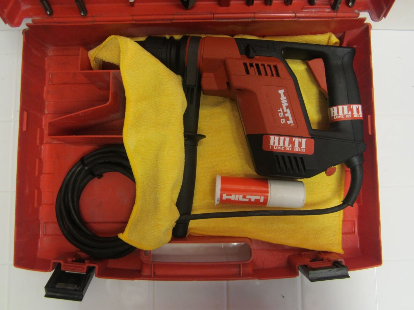 HILTI TE 5, MINT CONDITION, FREE BITS, HILTI HAT, EXTRAS