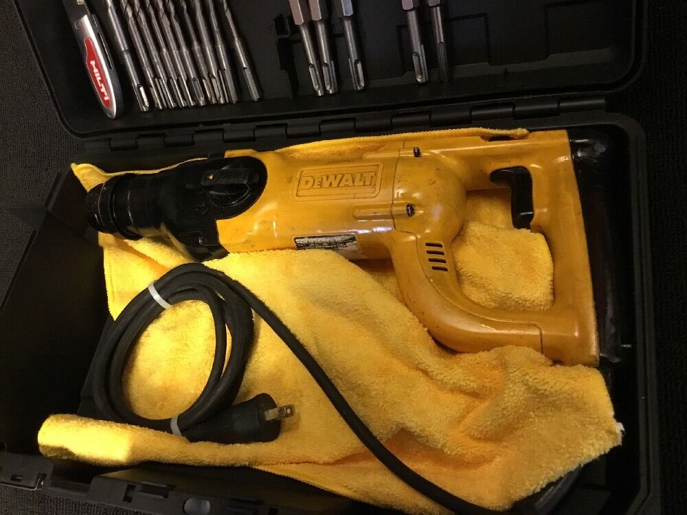 DEWALT D25213 HAMMER PREOWNED, FREE ANGLE GRINDER