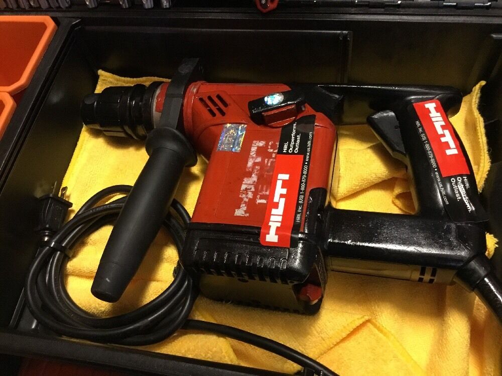 HILTI TE 15-C DRILL, PREOWNED, FREE LASER METER,  PLUS EXTRAS