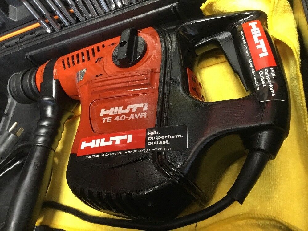 HILTI TE 40-AVR HAMMER DRILL,  PREOWNED, FREE KNIFE SET,  EXTRAS