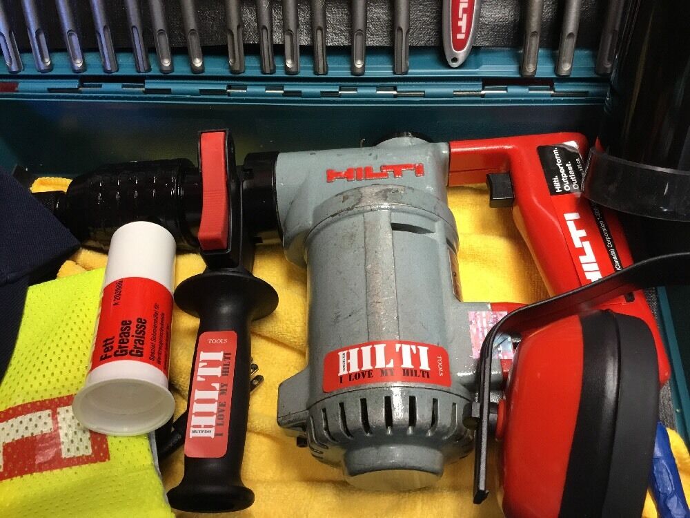 HILTI TE 17,PREOWNED, GREAT CONDITION, LOADED BITS, EXTRAS