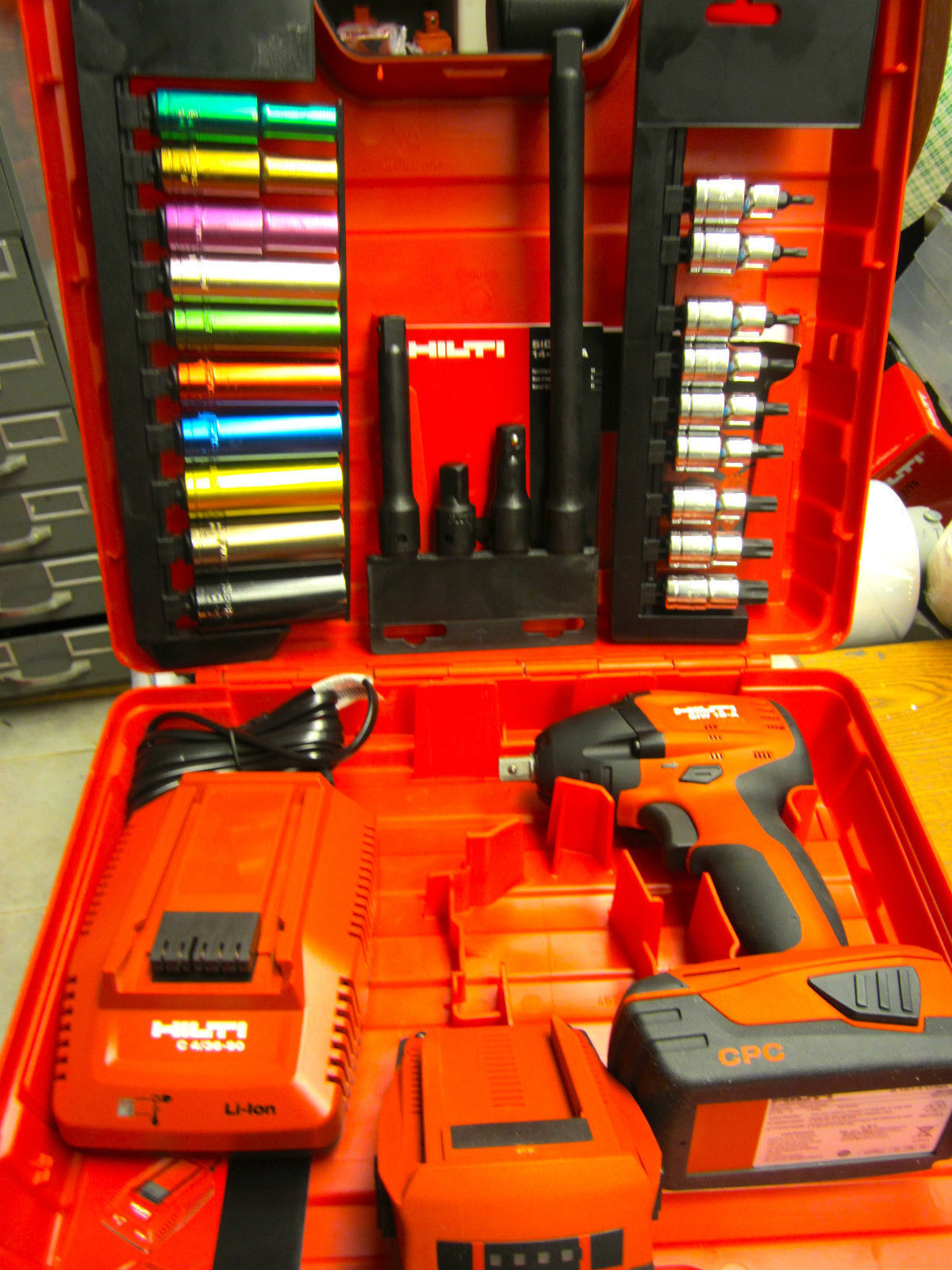 HILTI SIW 18-A IMPACT WRENCH KIT, BRAND NEW, FREE SOCKETS SET& EXTRAS